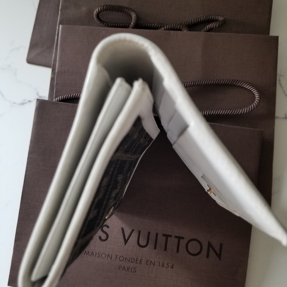 SOLD!!Fendi Wallet - Picture 4 of 9